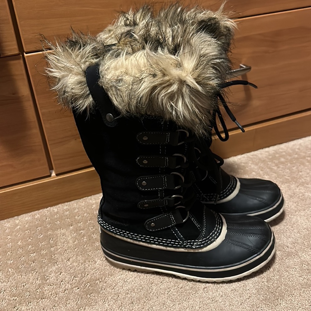 SOREL - Joan of Arctic Faux Fur Waterproof Snow Boot